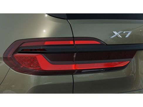 New 2026 BMW X7 xDrive40i w/ M Sport Package image 8