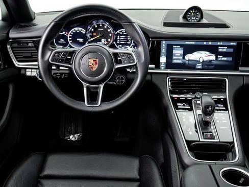 Used 2019 Porsche Panamera 4 AWD/4WD image 17