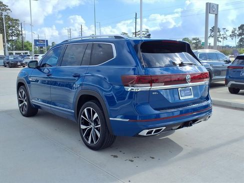Certified 2025 Volkswagen Atlas SEL Premium R-Line AWD/4WD image 8