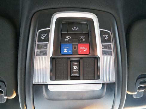 Used 2025 RAM 1500 Laramie image 25