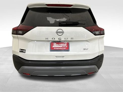 Used 2023 Nissan Rogue SV image 5