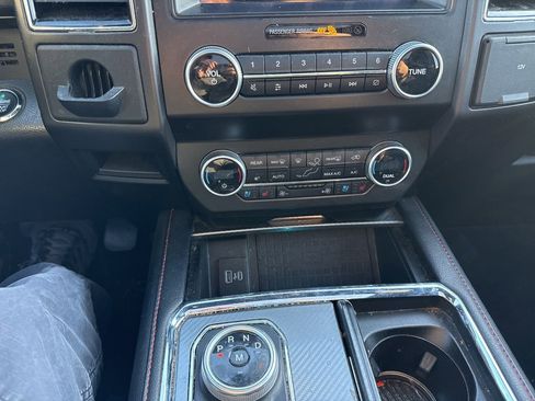 Used 2021 Ford Expedition Limited image 25