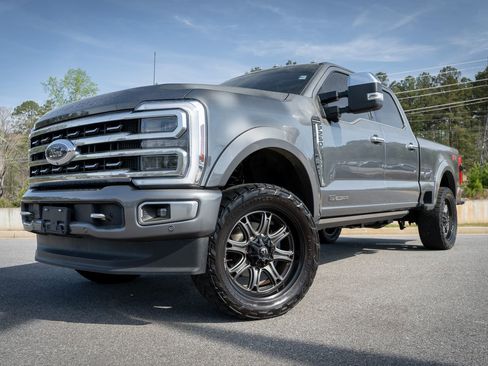 Used 2024 Ford F250 Platinum w/ FX4 Off-Road Package AWD/4WD image 5