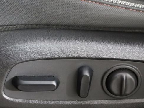 Used 2022 Chevrolet TrailBlazer RS FWD image 21