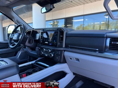 Used 2024 Ford F350 Limited image 30
