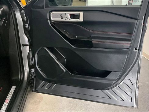 Used 2023 Ford Explorer ST-Line w/ Class IV Trailer Tow Package image 12