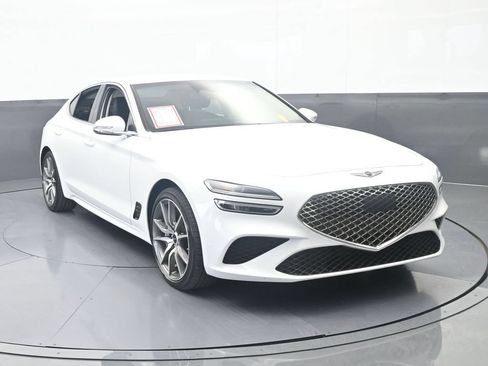 Used 2025 Genesis G70 2.5T RWD image 9