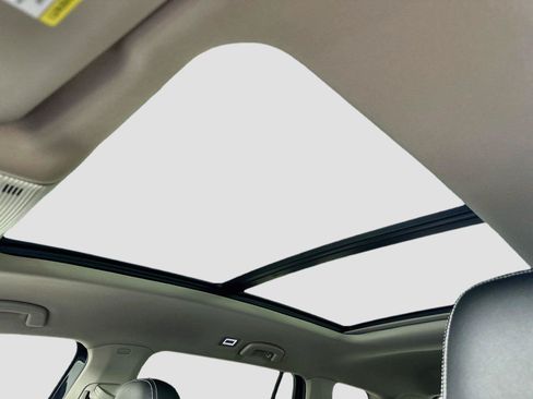 Certified 2026 Volkswagen Atlas SE FWD image 18