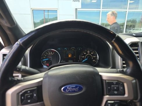 Used 2018 Ford F150 Platinum w/ Equipment Group 701A Luxury AWD/4WD image 18