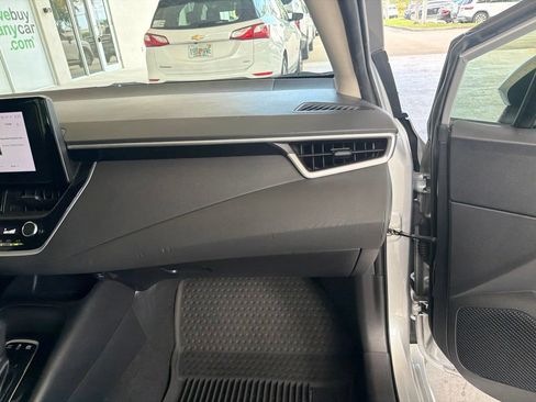 Used 2023 Toyota Corolla LE FWD image 23