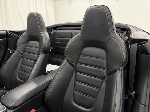 Certified 2022 Porsche 911 Turbo image 5