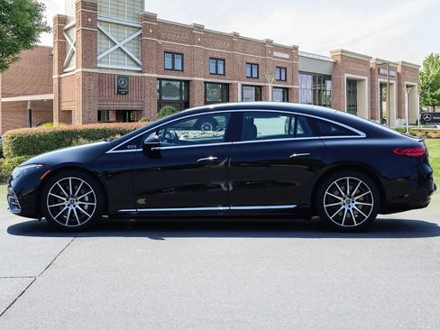 Certified 2023 Mercedes-Benz EQS 580 4MATIC Sedan image 8
