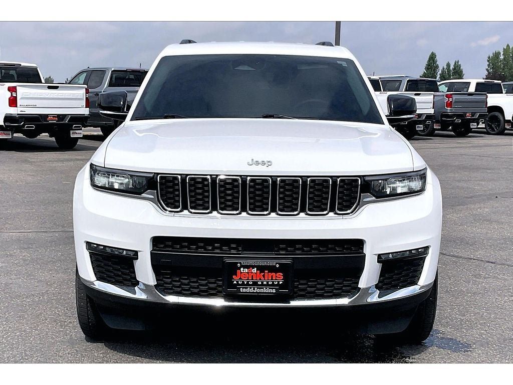 Used 2023 Jeep Grand Cherokee L Limited AWD/4WD image 3