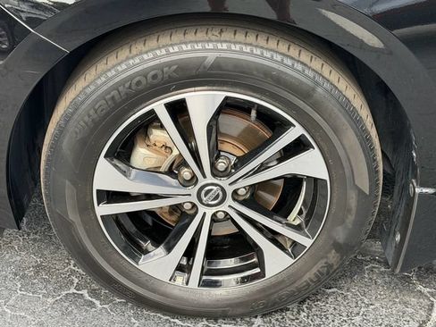 Used 2023 Nissan Sentra SV w/ All-Weather Package FWD image 15
