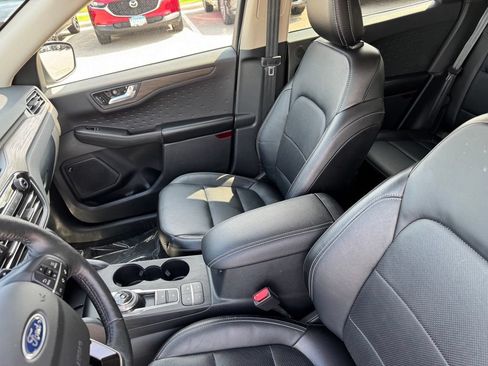 Used 2020 Ford Escape Titanium AWD/4WD image 7