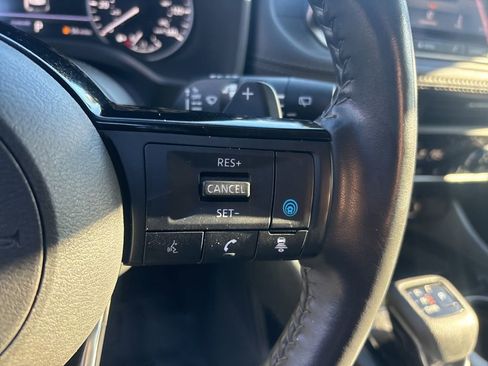 Used 2023 Nissan Rogue SV w/ SV Premium B Package image 22