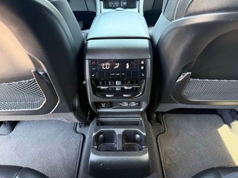 Used 2023 Jeep Grand Cherokee L Limited AWD/4WD image 44