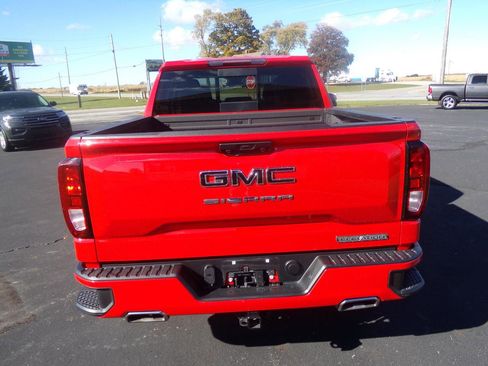 Used 2023 GMC Sierra 1500 Elevation w/ Preferred Package AWD/4WD image 4