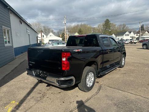 Used 2023 Chevrolet Silverado 1500 LT w/ Convenience Package II AWD/4WD image 4