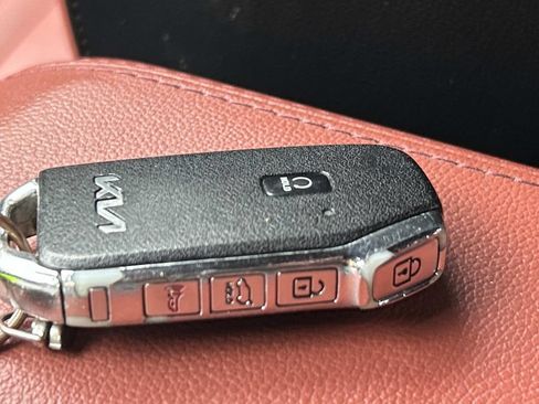 Used 2024 Kia Sportage SX FWD image 38