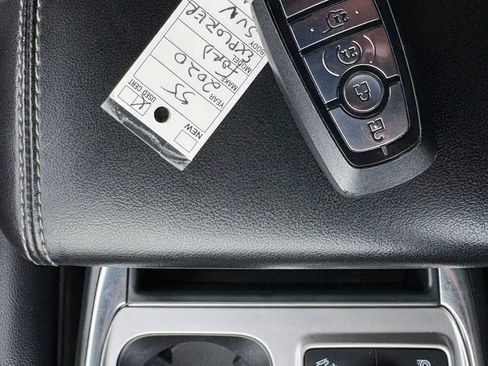 Used 2020 Ford Explorer Limited image 33