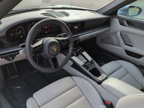 Used 2022 Porsche 911 Carrera RWD image 15
