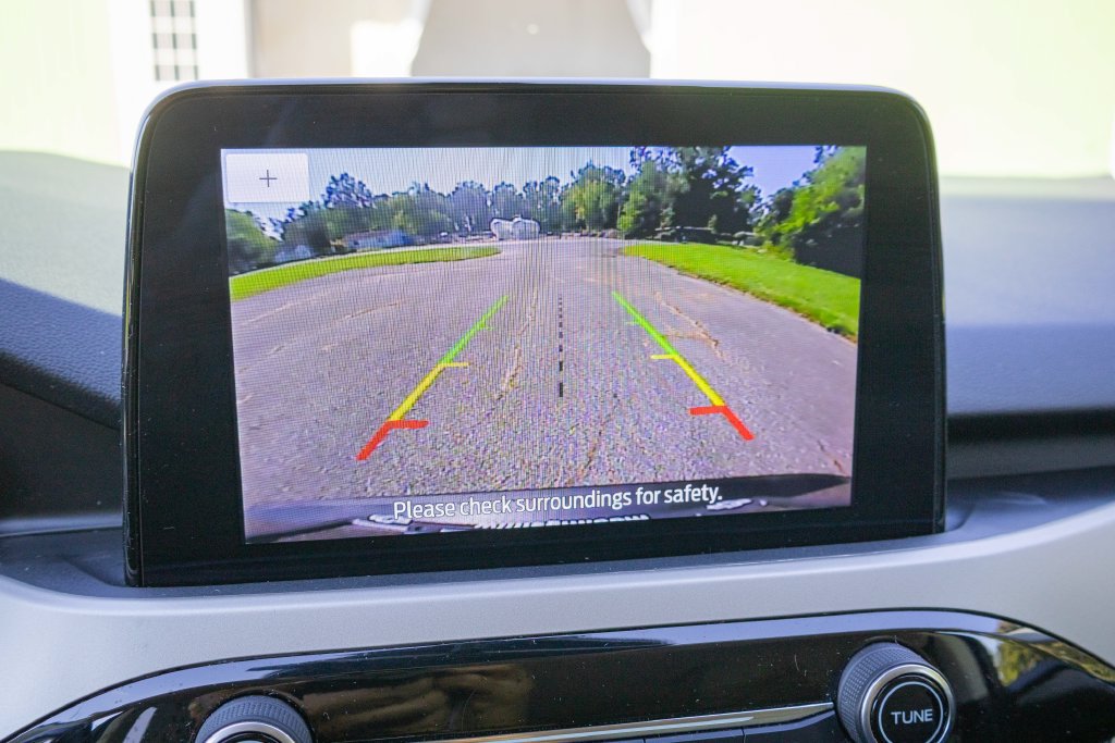 Used 2021 Ford Escape SE w/ Cold Weather Package FWD image 17