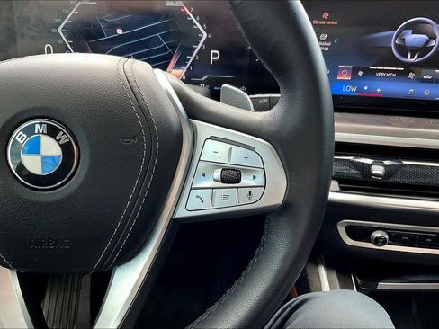 Used 2024 BMW X7 xDrive40i AWD/4WD image 12
