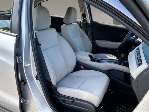 Used 2022 Honda HR-V LX image 25