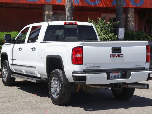 Used 2015 GMC Sierra 2500 Denali w/ Duramax Plus Package AWD/4WD image 6