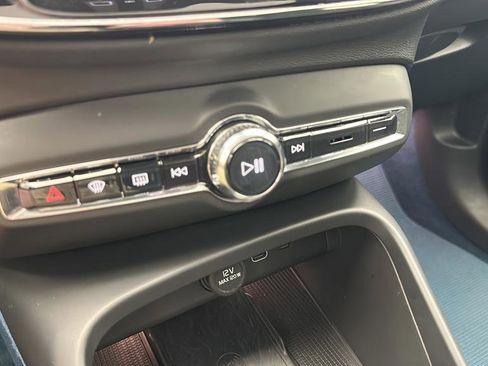Used 2023 Volvo C40 P8 Recharge Plus AWD/4WD image 23