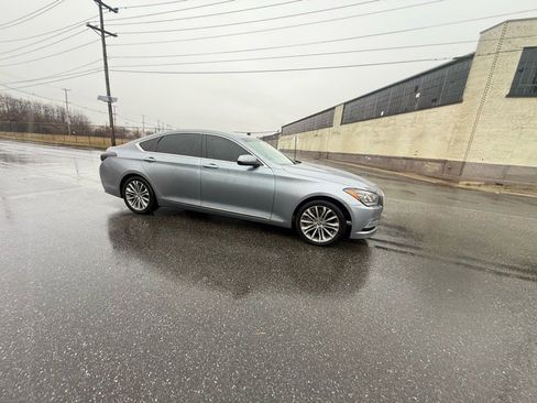 Used 2015 Hyundai Genesis 3.8 image 7