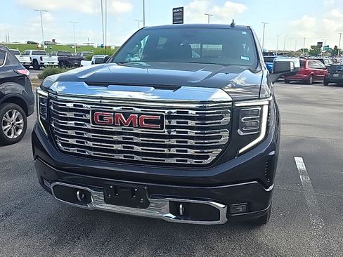 Used 2023 GMC Sierra 1500 Denali w/ Denali Reserve Package AWD/4WD image 4