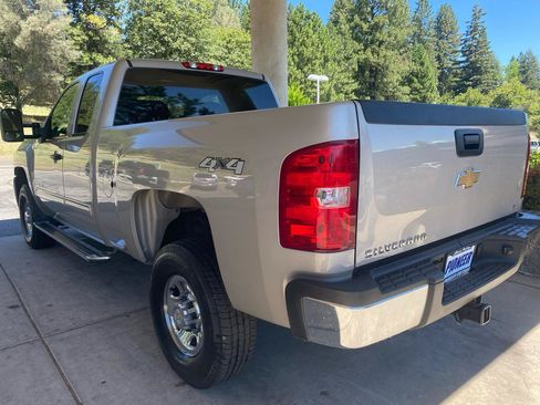 Used 2009 Chevrolet Silverado 2500 LT AWD/4WD image 3