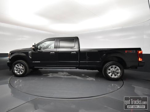 Used 2022 Ford F350 Platinum image 3