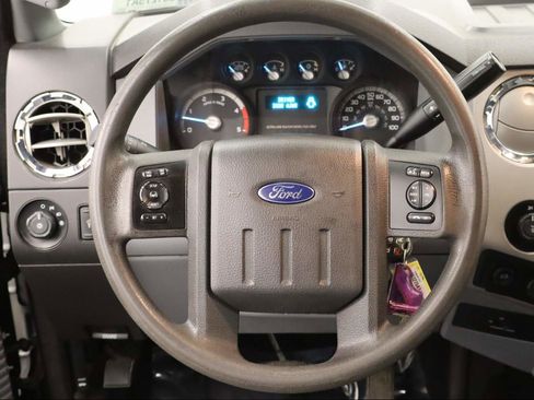 Used 2015 Ford F250 XLT w/ XLT Interior Package image 12