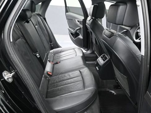 Used 2019 Audi A4 2.0T Premium FWD image 10