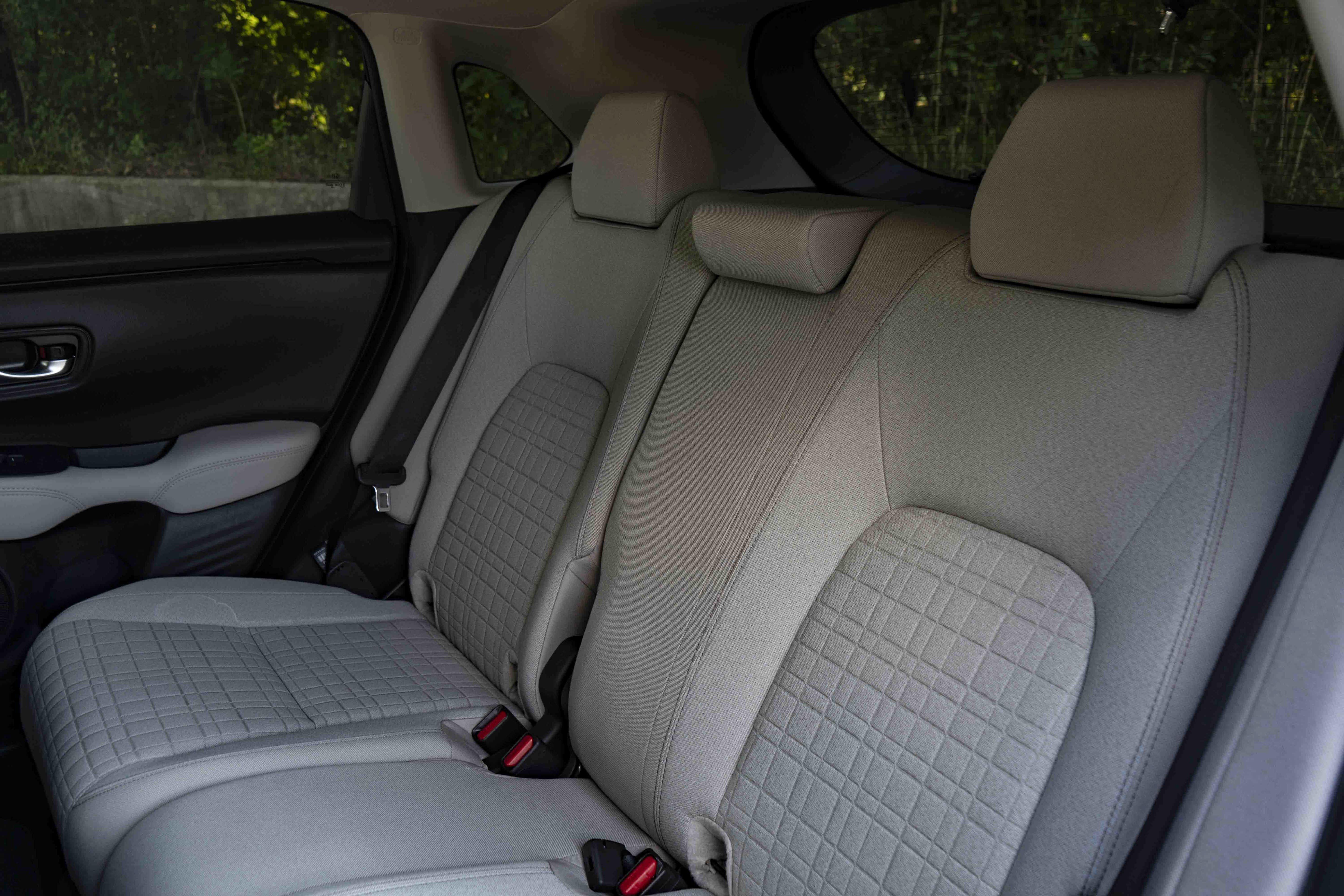 Used 2027 Honda HR-V LX image 18