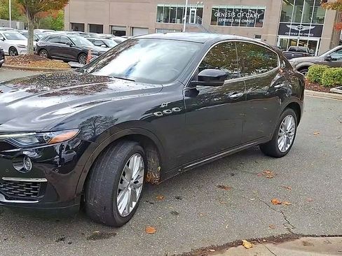 Certified 2022 Maserati Levante GT image 4