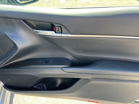 Used 2023 Toyota Camry SE w/ Cold Weather Package image 15