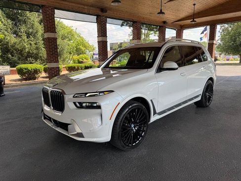 Used 2024 BMW X7 xDrive40i AWD/4WD image 1