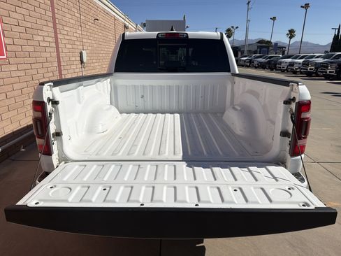 Used 2023 RAM 1500 Big Horn AWD/4WD image 6