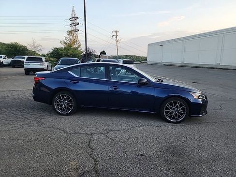 Used 2023 Nissan Altima 2.0 SR FWD image 6