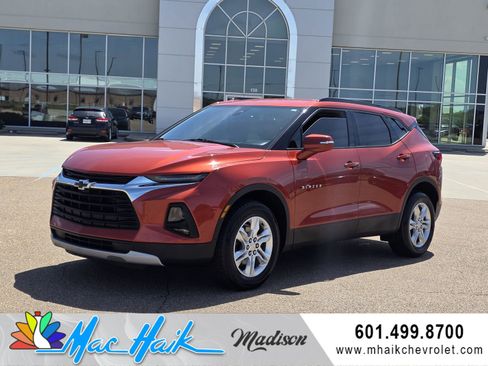 Used 2021 Chevrolet Blazer LT FWD image 1