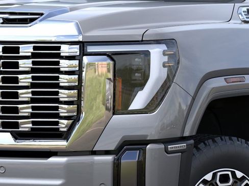 New 2026 GMC Sierra 3500 Denali w/ Denali Reserve Package AWD/4WD image 10