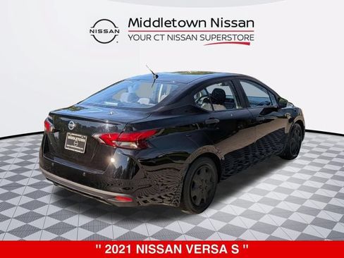 Used 2021 Nissan Versa S FWD image 3