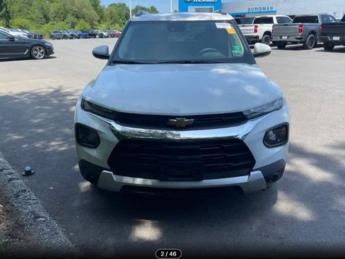 Used 2023 Chevrolet TrailBlazer LT w/ Convenience Package AWD/4WD image 3