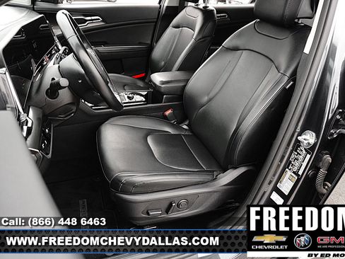Used 2024 Kia Sportage EX FWD image 9