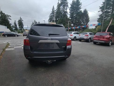 Used 2010 Toyota Highlander SE AWD/4WD image 4