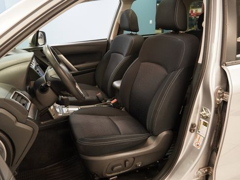 Used 2018 Subaru Forester 2.5i Premium image 3